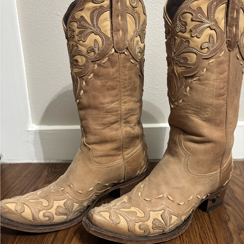LANE Western Cowboy Boots with Embroidered Design